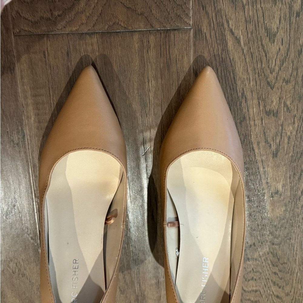 Fresh Women's Classic Tan Flats